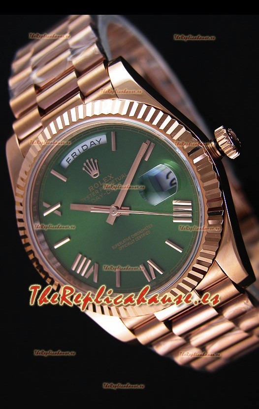 Rolex Day-Date 40MM Reloj Suizo en Oro Rosado y Dial en color Verde con Numerales en Numeros Romanos