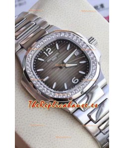 Patek Philippe Nautilus 7010/1G-012 32MM Reloj Réplica a Espejo - Bisel con Diamantes Genuinos